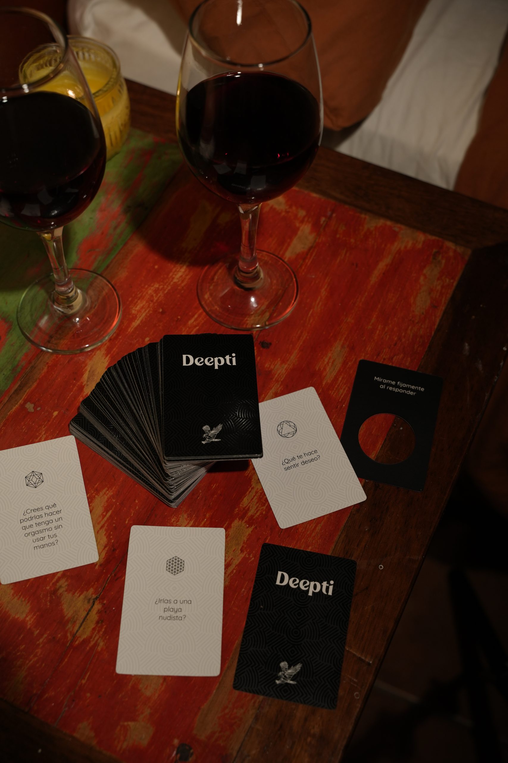 Deepti Game, detalle de cartas